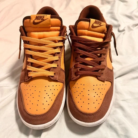 Men’s (8) Nike dunks dual-tone - Picture 2 of 3